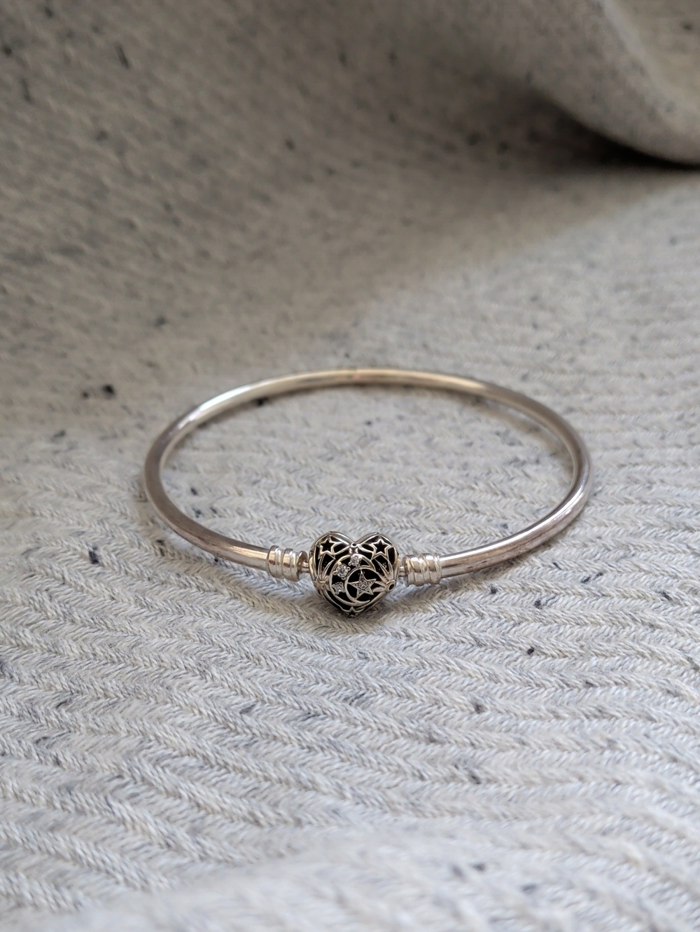 Celestial Heart Clasp Bangle